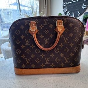 Louie Vuitton Alma PM